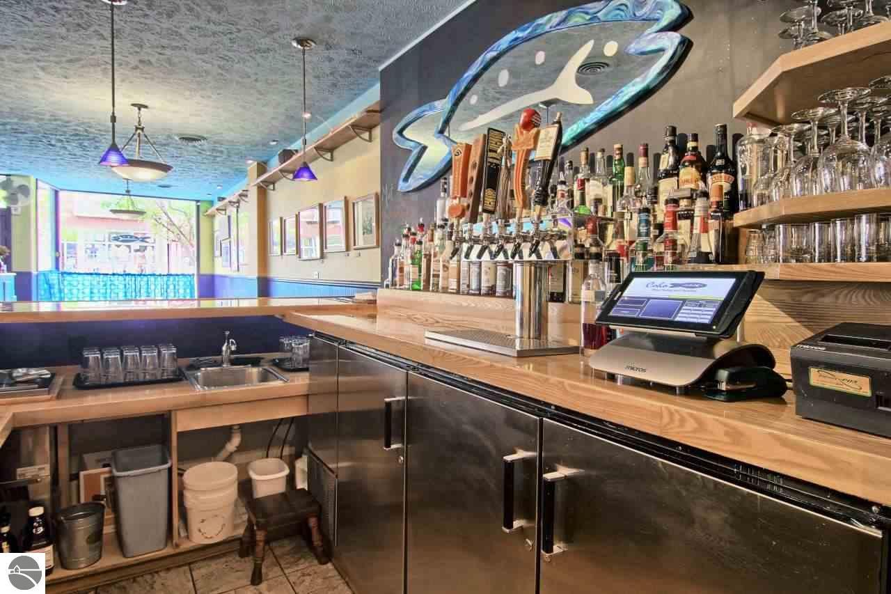 320 Main St, Frankfort, MI 49635